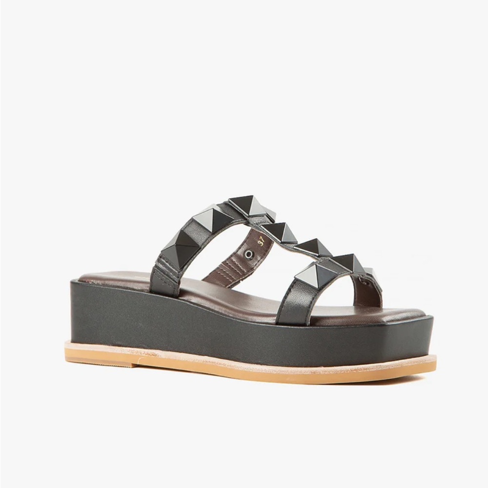 ALL BLACK Brand matte black Pyramid T Sandal women’s 37 modern minimalist